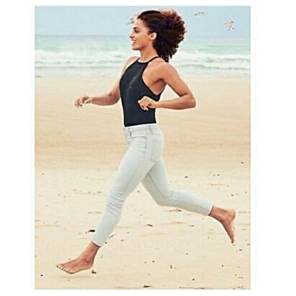 ATHLETA Sculptek Skinny Crop Jean Glacier Wash NWT - Picture 2 of 14